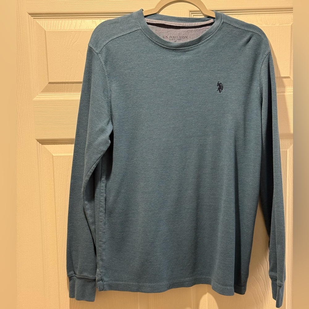 U.S Polo Green Long Sleeve Thermal Shirt. Size M. 60% Cotton, 40% Polyester.